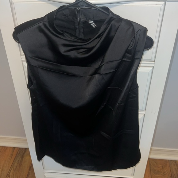 Top! - Picture 4 of 6